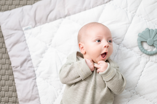 Wachphasen bei Babys von 0-24 Monaten